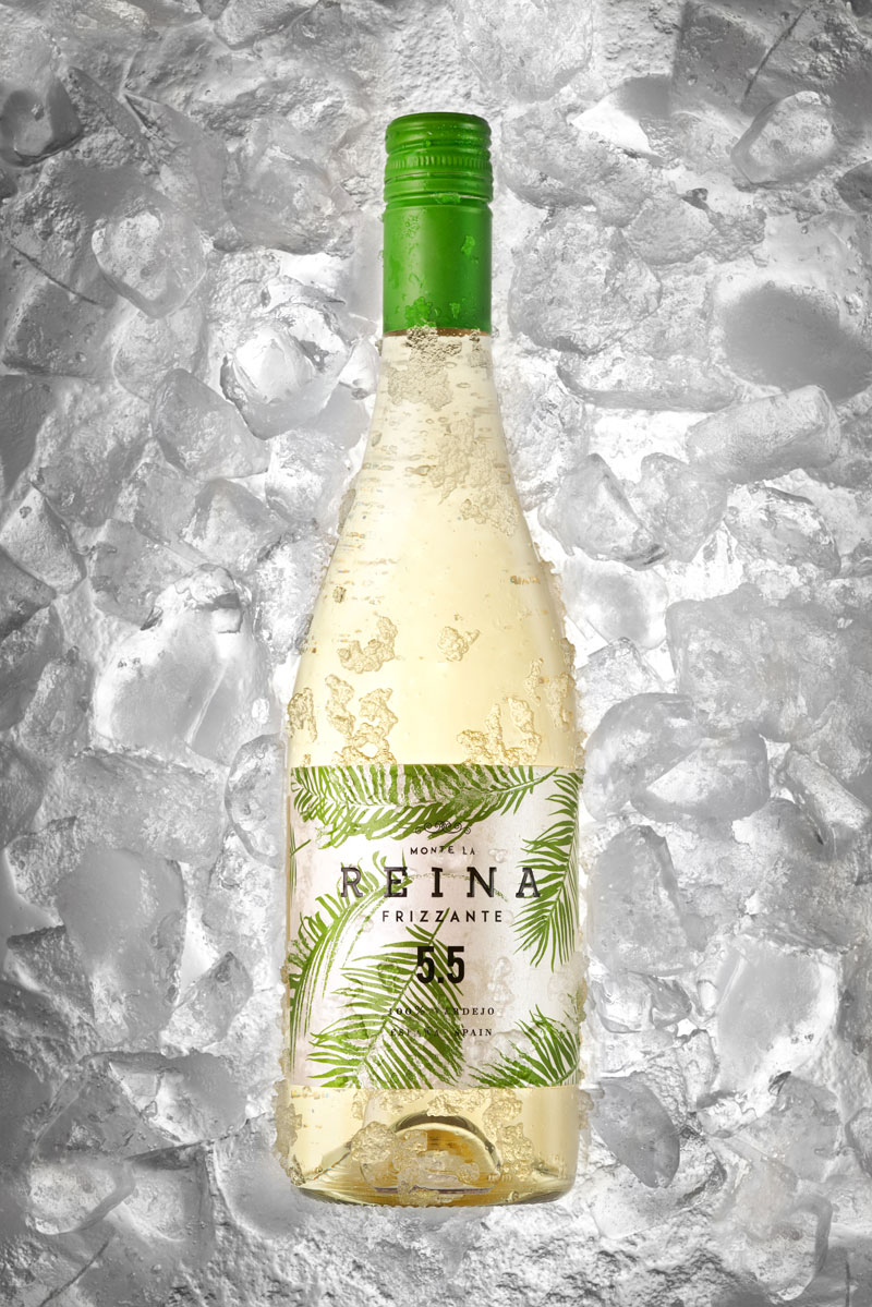 Botella de Reina Frizzante 5.5, vino burbujeante ideal para aperitivos